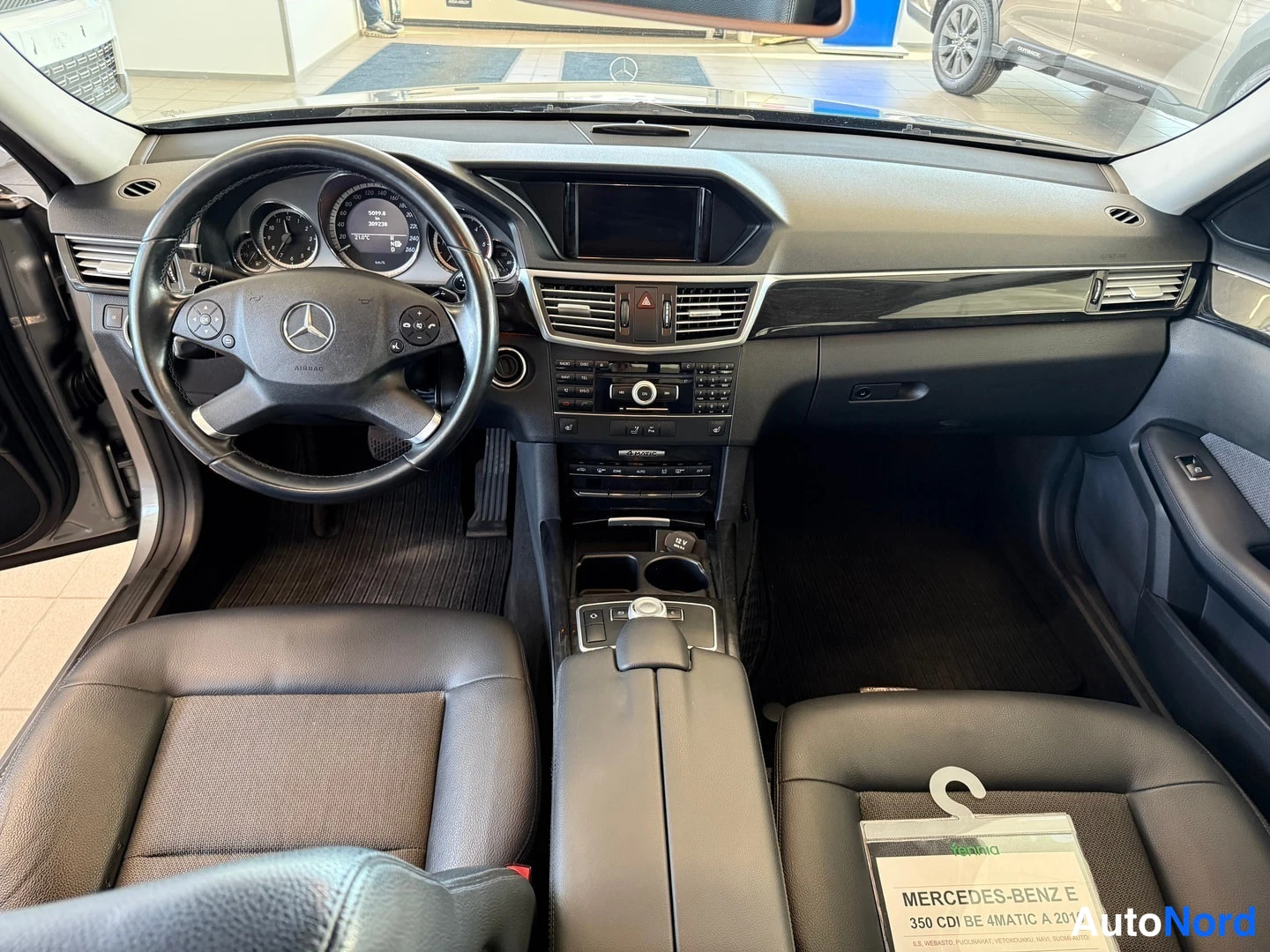 Harmaa Mercedes-Benz E 350 CDI 4MATIC 2010, kuva 30