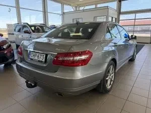 Harmaa Mercedes-Benz E 350 CDI 4MATIC 2010, takaviisto, kuva 18