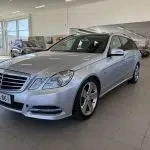 Harmaa Mercedes-Benz E 220 CDI 2011, etuviisto, keula vasemmalle, kuva 2