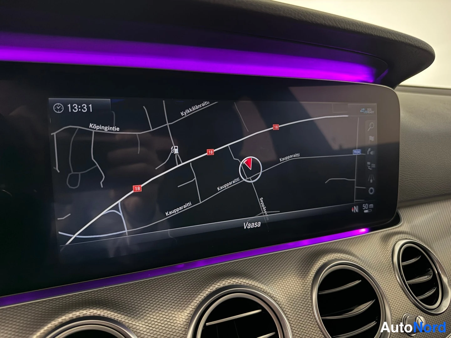 Valkoinen Mercedes-Benz E 220 d 2017, kuva 26