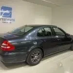 Sininen Mercedes-Benz E 280 CDI 2006, takaviisto, kuva 15
