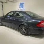Sininen Mercedes-Benz E 280 CDI 2006, takaviisto, kuva 16