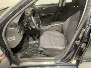 Sininen Mercedes-Benz E 280 CDI 2006, kuva 34