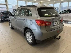 Harmaa Mitsubishi ASX 2017, takaviisto, kuva 26