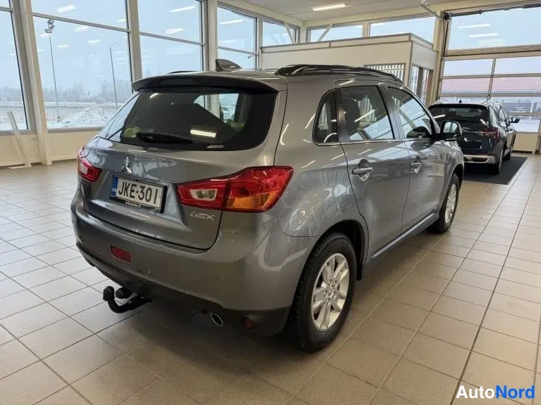 Harmaa Mitsubishi ASX 2017, takaviisto, kuva 24