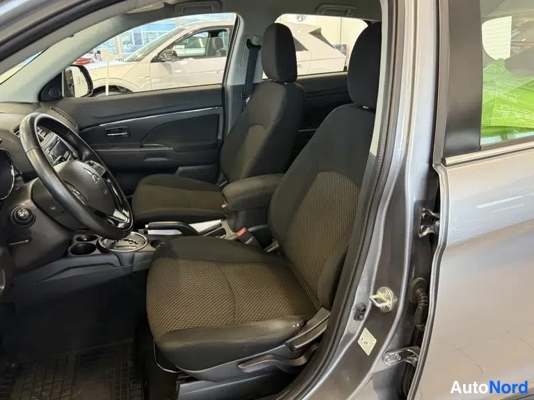 Harmaa Mitsubishi ASX 2017, kuva 33