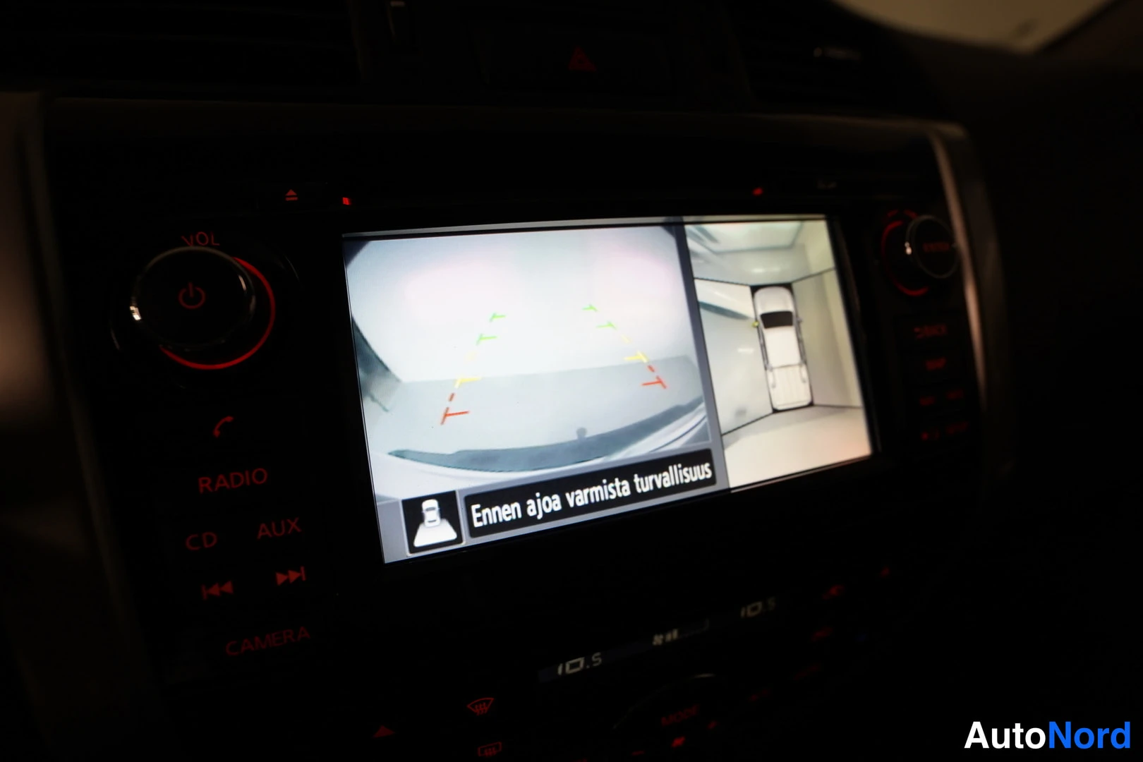 Vit Nissan Navara 2018, bild 20