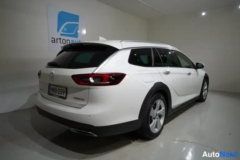 Valkoinen Opel Insignia 2018, takaviisto, kuva 35