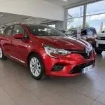 Punainen Renault Clio 2019, etuviisto, keula vasemmalle, kuva 11