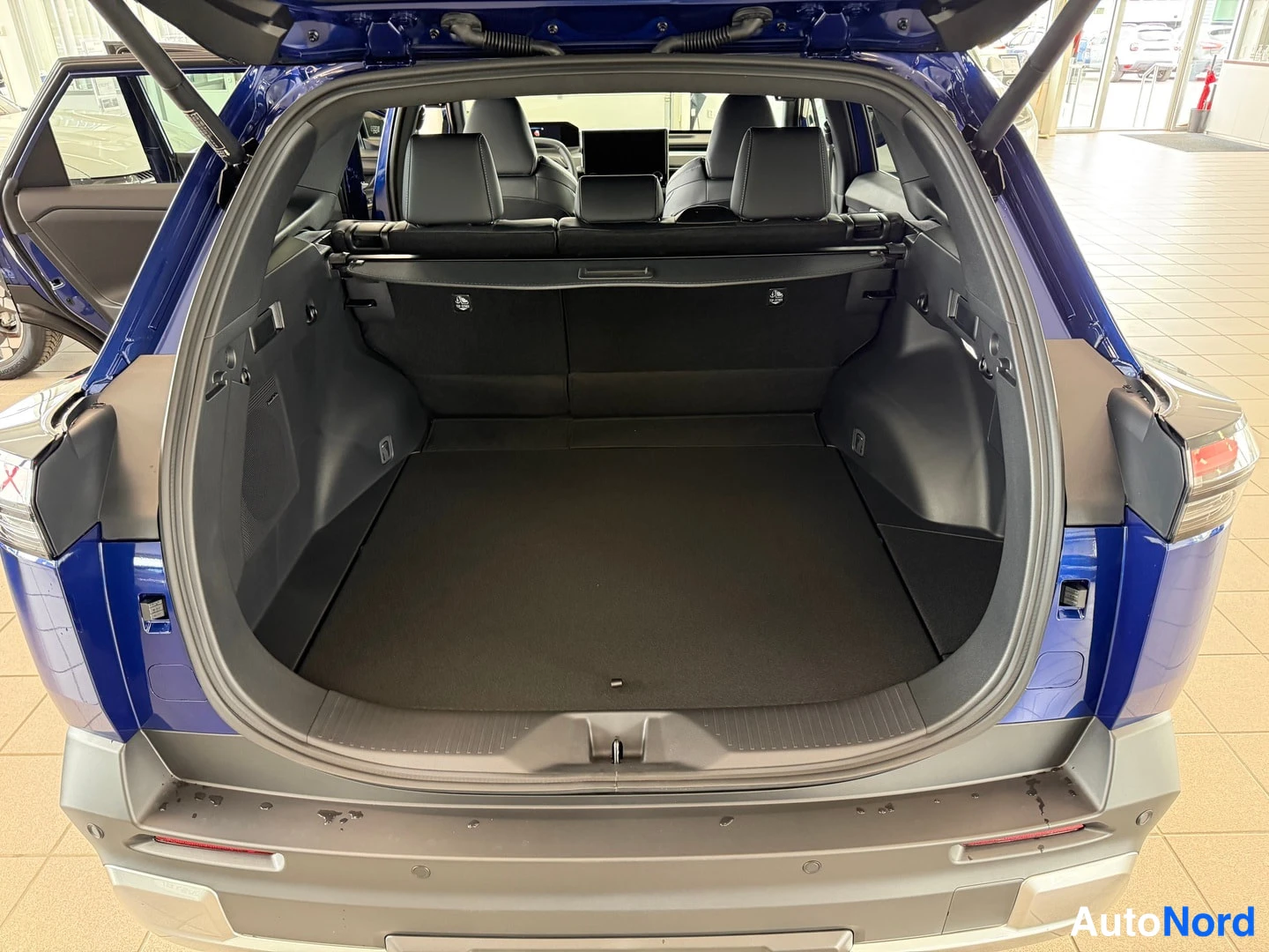 Blue Subaru Outback 2026, rear, photo 9