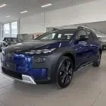Blue Subaru Outback 2026, front three-quarter, nose to the left, photo 3