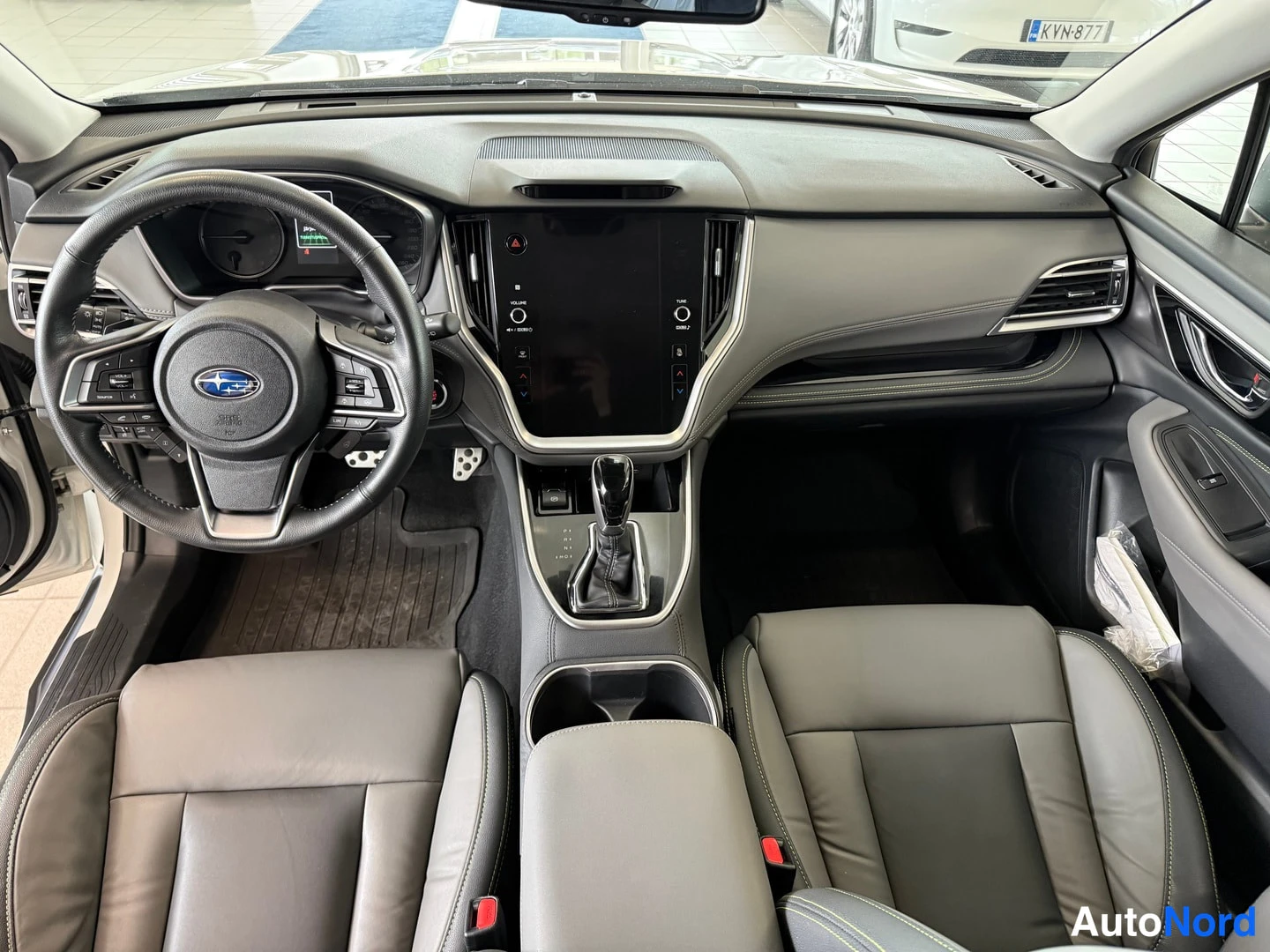 White Subaru Outback 2021, photo 23