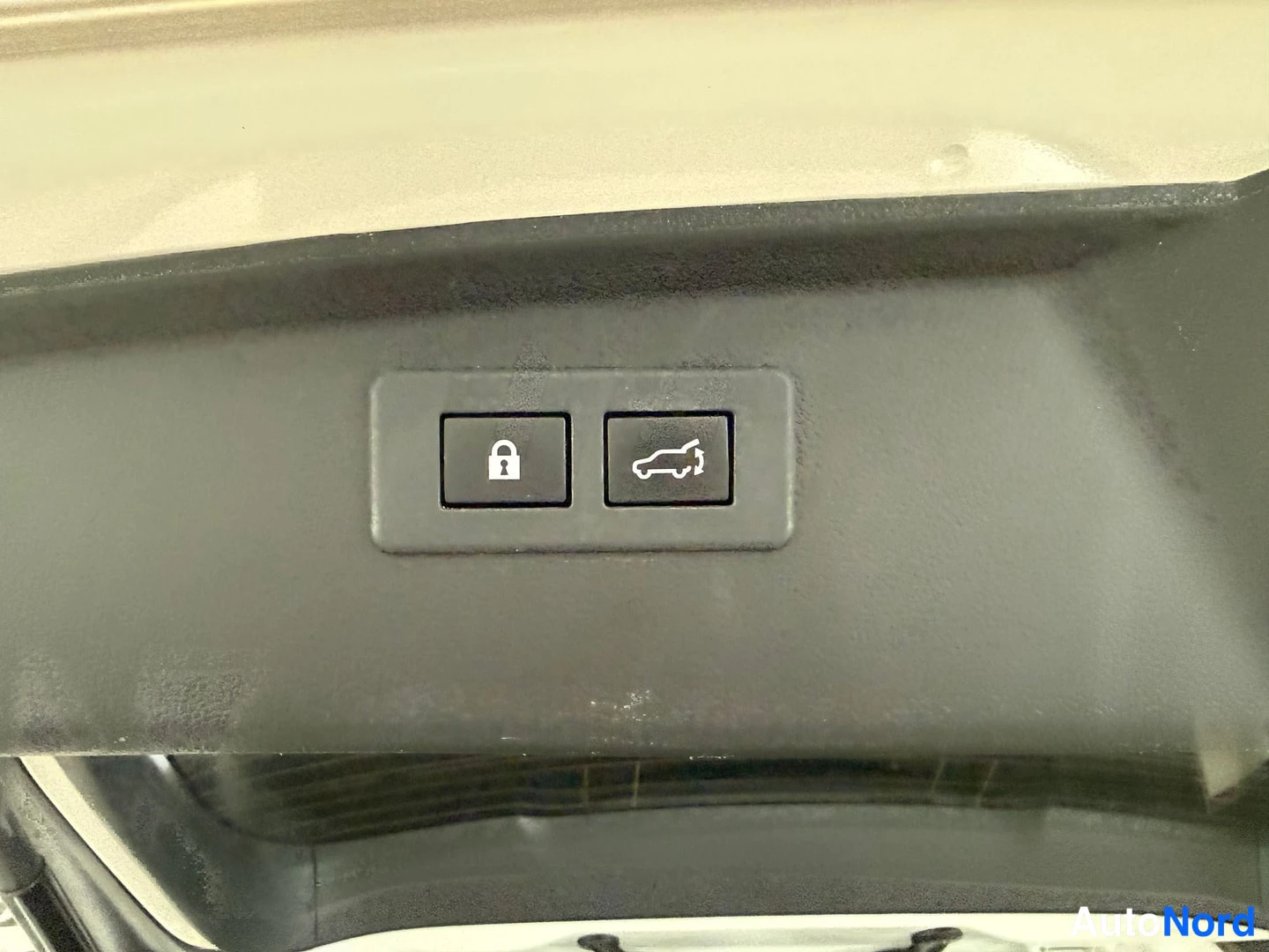 White Subaru Outback 2021, photo 30
