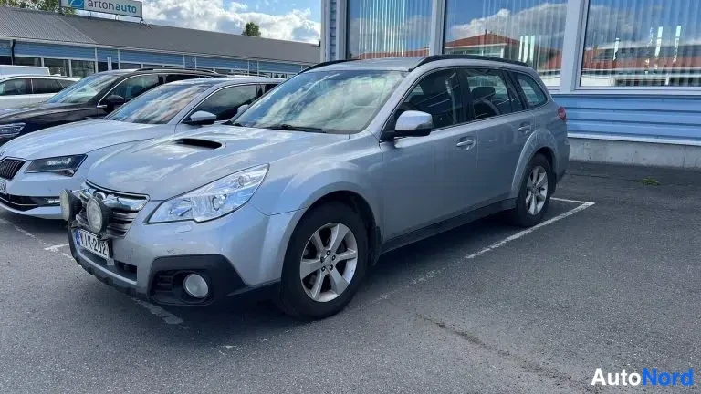 Hopea Subaru Outback 2013, etuviisto, keula vasemmalle, kuva 9
