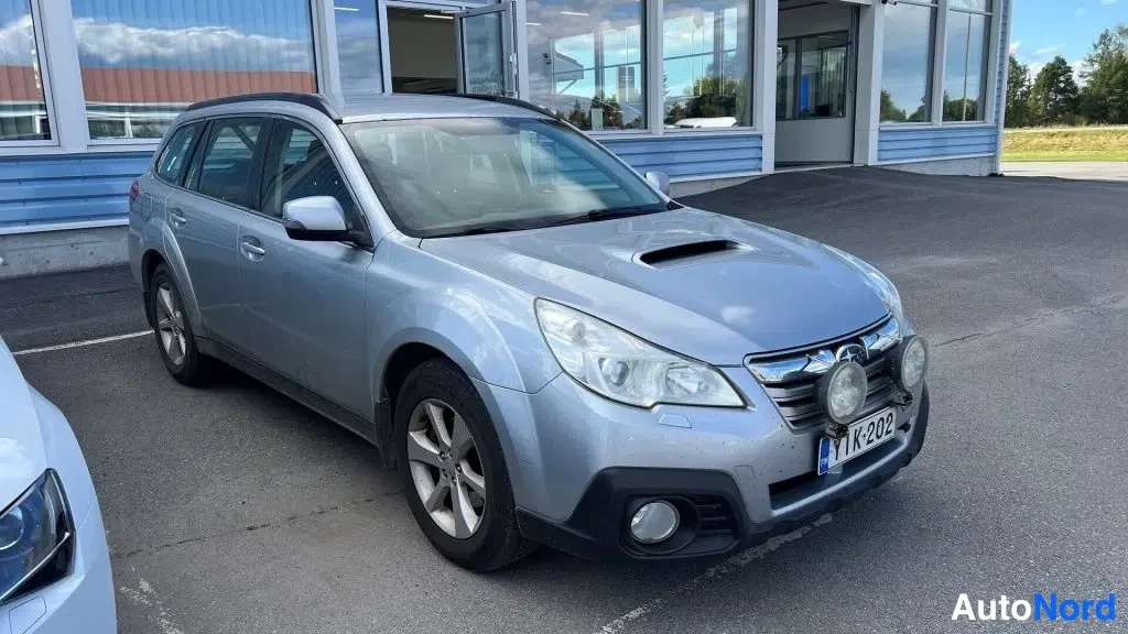 Hopea Subaru Outback 2013, etuviisto, keula oikealle, kuva 14