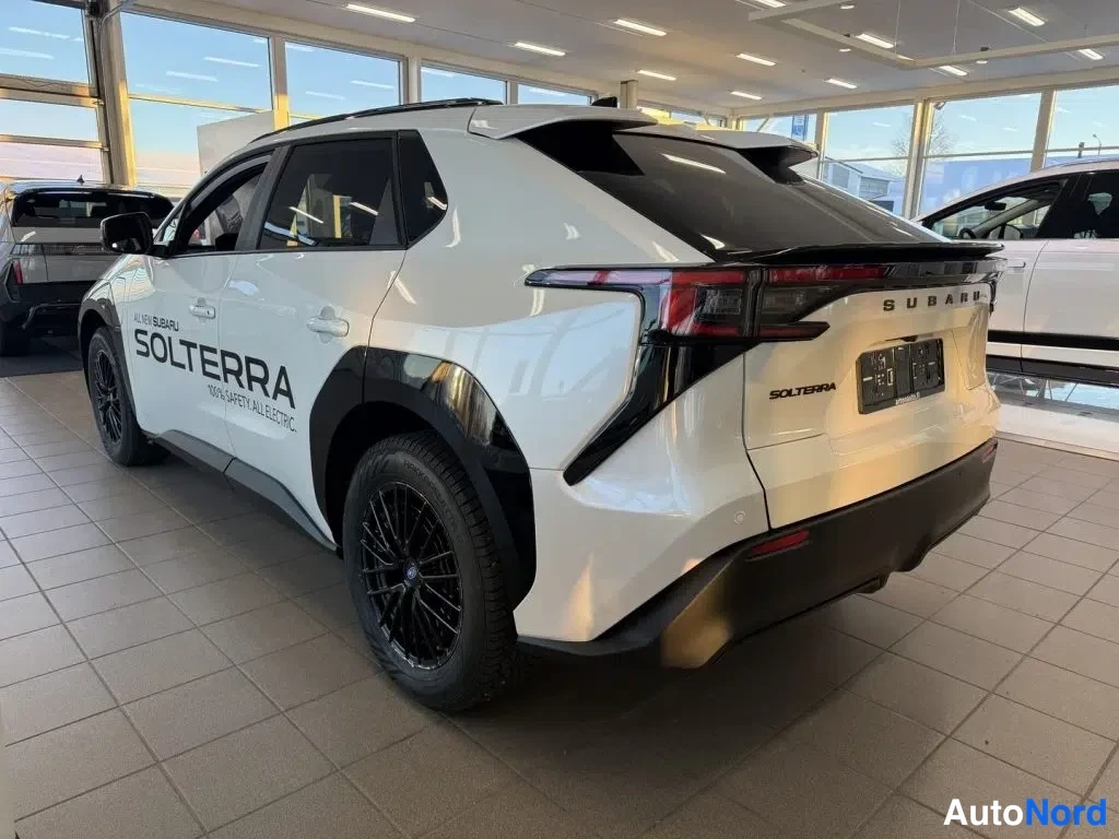 Hopea Subaru Solterra 2026, takaviisto, kuva 16