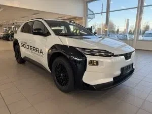 Hopea Subaru Solterra 2026, etuviisto, keula oikealle, kuva 8