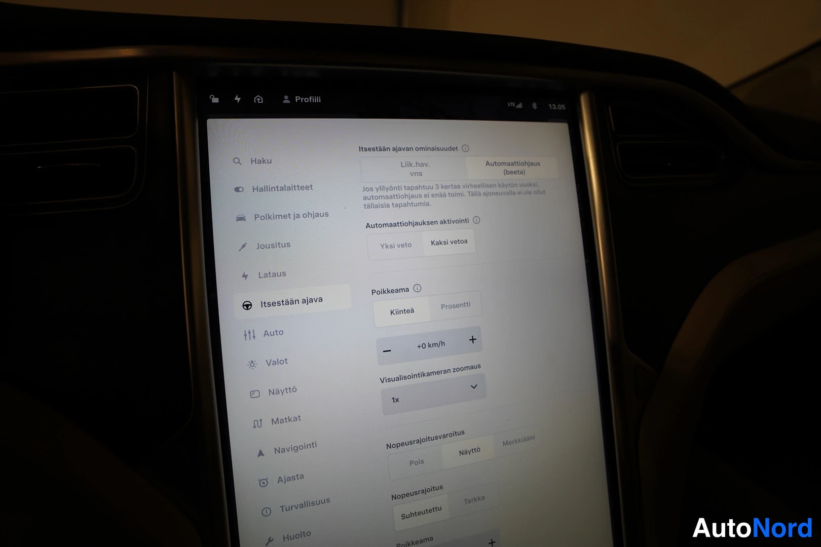 Musta Tesla Model S 2017, kuva 33