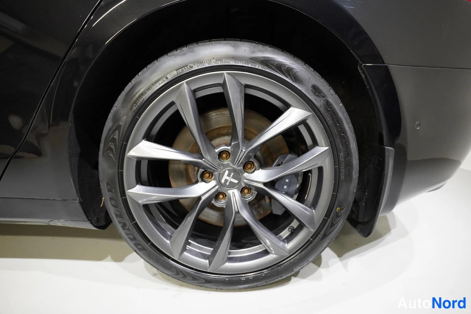 Musta Tesla Model S 2017, kuva 21