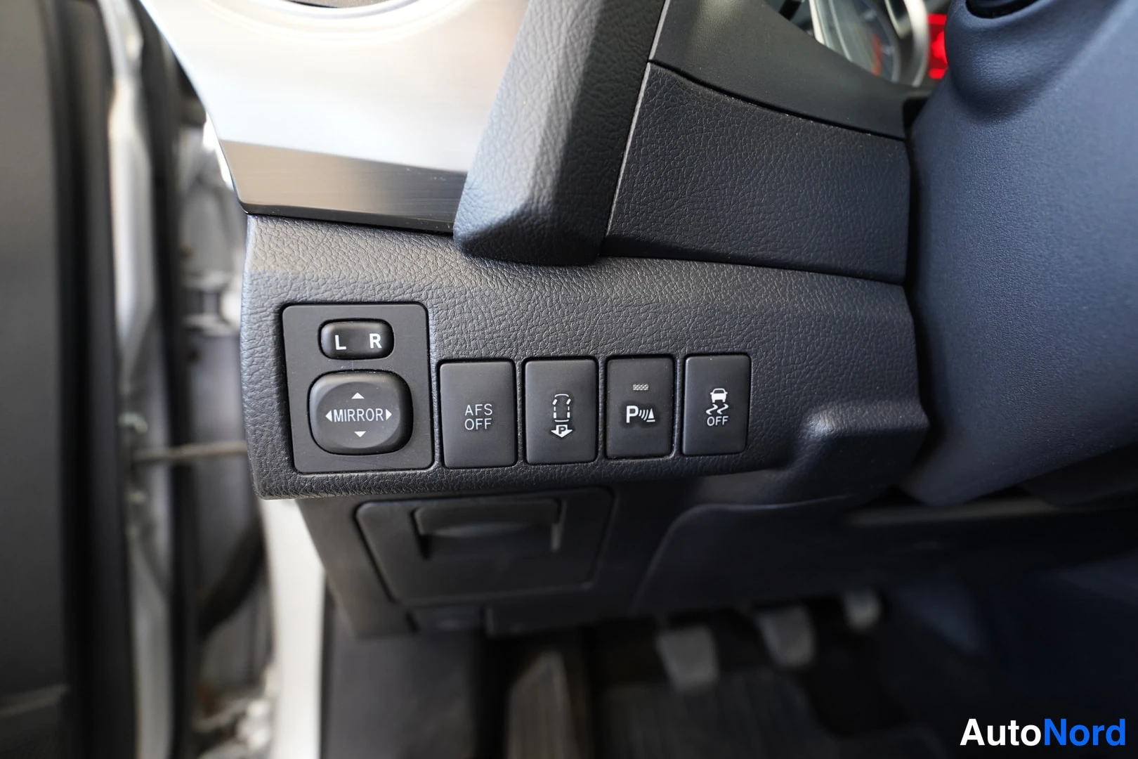 Hopea Toyota Auris 2014, kuva 23