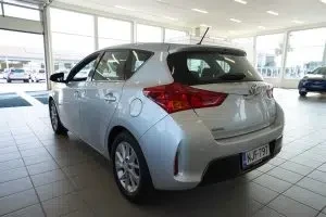 Hopea Toyota Auris 2014, takaviisto, kuva 15