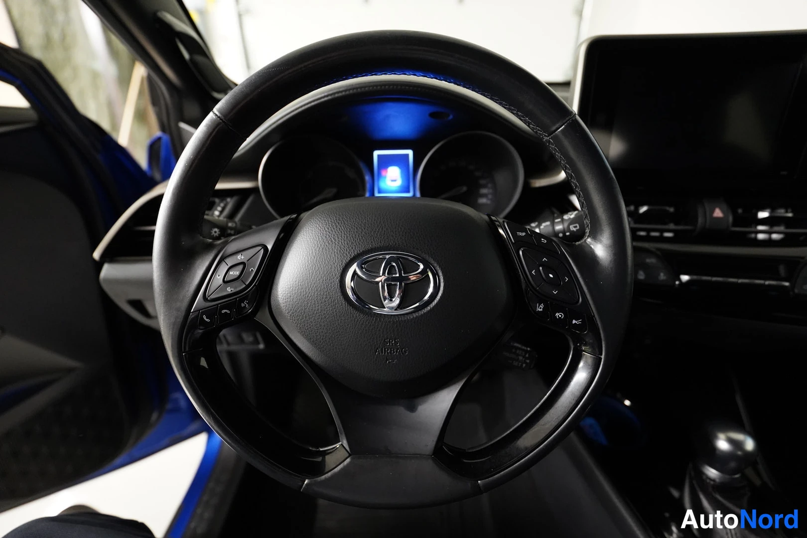 Sininen Toyota C-HR 2019, kuva 15