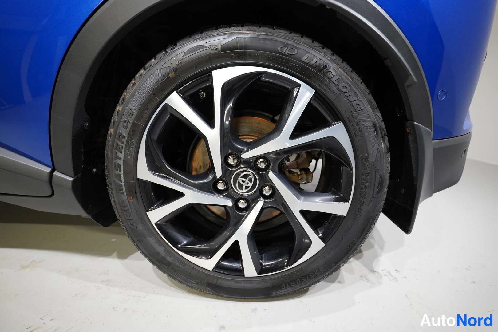 Sininen Toyota C-HR 2019, kuva 26