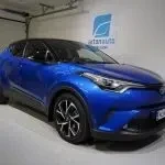 Sininen Toyota C-HR 2019, etuviisto, keula oikealle, kuva 4