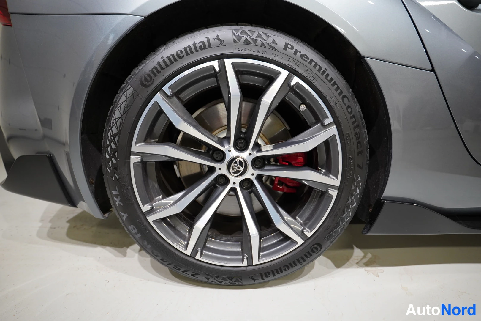 Harmaa Toyota GR Supra 2020, sivulta, kuva 12