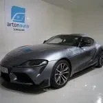 Harmaa Toyota GR Supra 2020, etuviisto, keula vasemmalle, kuva 2