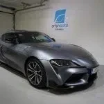 Harmaa Toyota GR Supra 2020, etuviisto, keula oikealle, kuva 9