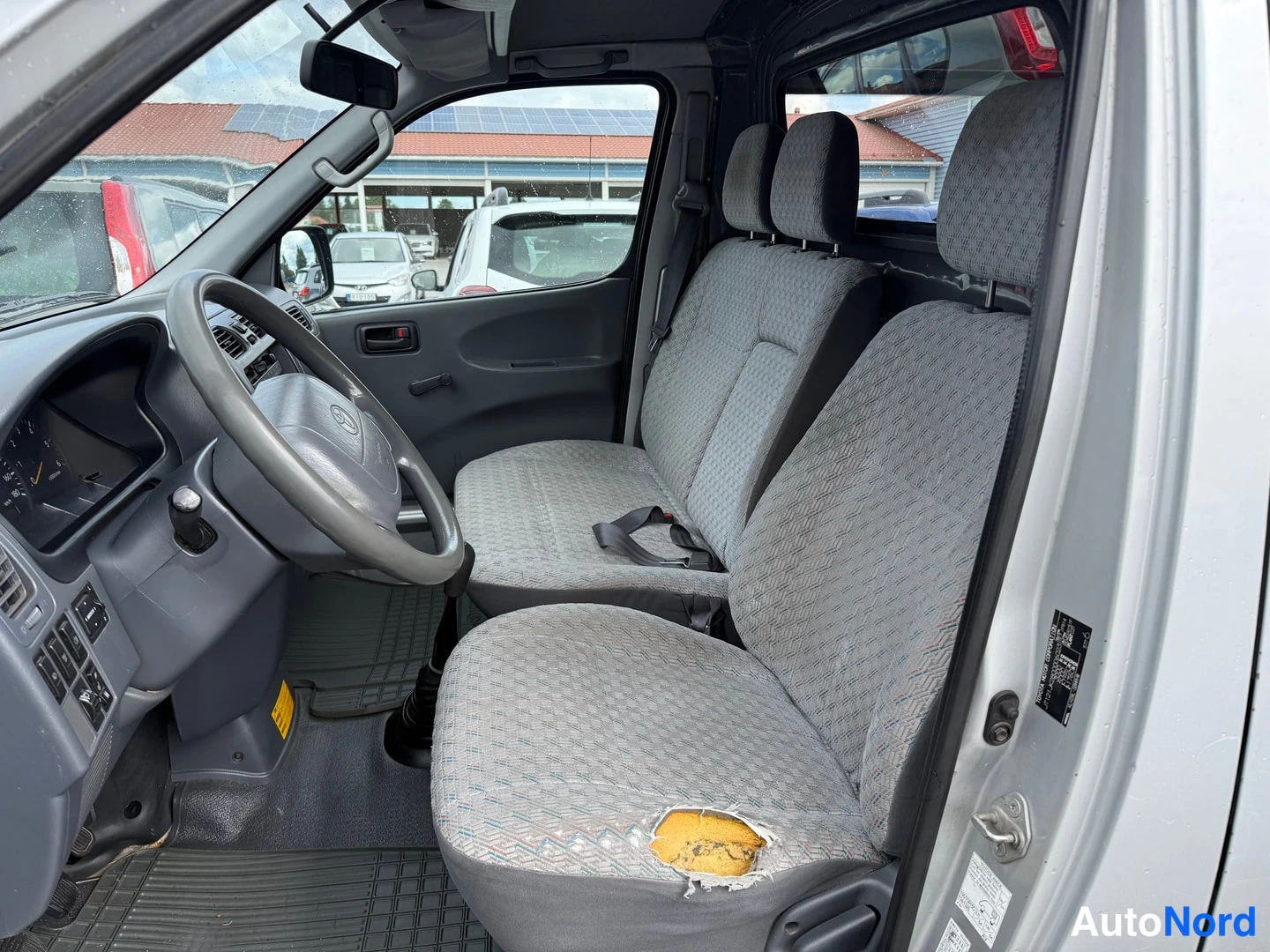 Hopea Toyota Hiace 2004, kuva 23