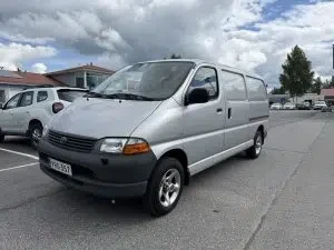 Hopea Toyota Hiace 2004, etuviisto, keula vasemmalle, kuva 7