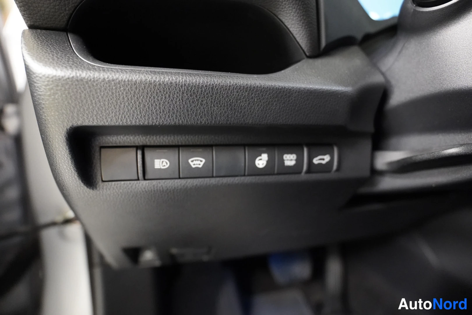 Hopea Toyota RAV4 2023, kuva 15