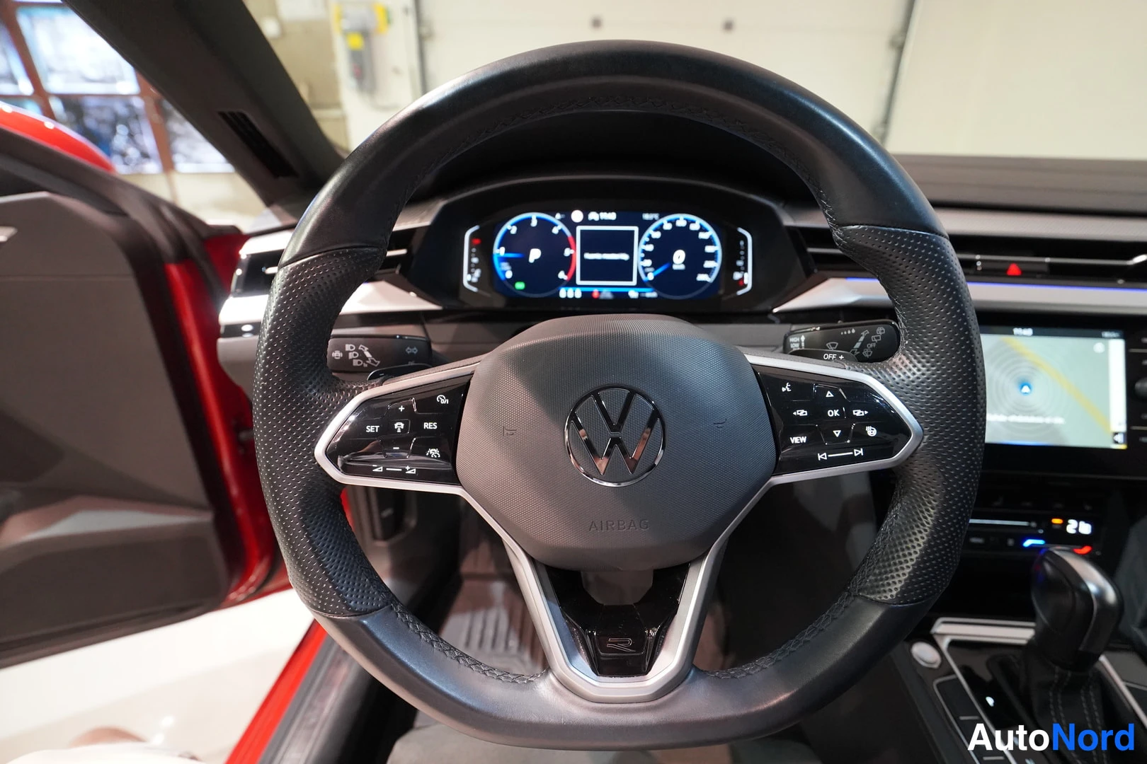 Punainen Volkswagen Arteon 2021, kuva 22