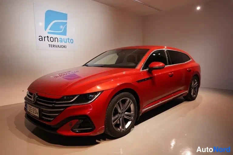 Punainen Volkswagen Arteon 2021, etuviisto, keula vasemmalle, kuva 6