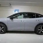 Harmaa Volkswagen ID.5 2022, sivulta, kuva 14
