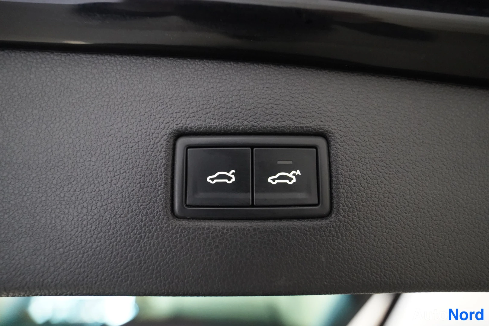 Musta Volkswagen Tiguan 2019, kuva 26