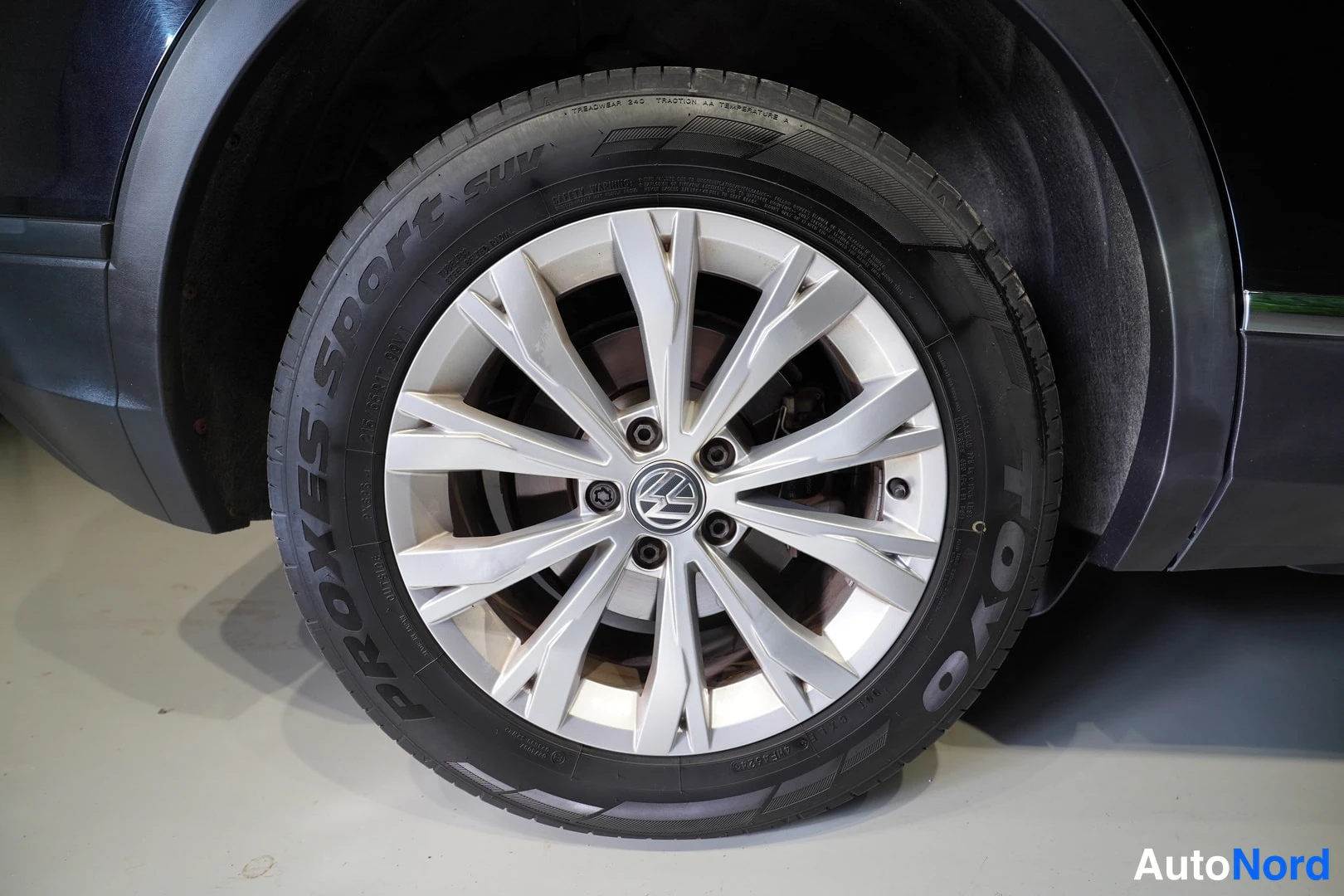 Musta Volkswagen Tiguan 2019, kuva 27