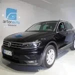 Musta Volkswagen Tiguan 2019, etuviisto, keula vasemmalle, kuva 3