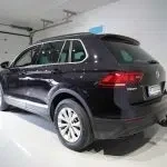 Musta Volkswagen Tiguan 2019, takaviisto, kuva 9