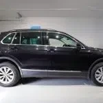 Musta Volkswagen Tiguan 2019, sivulta, kuva 6