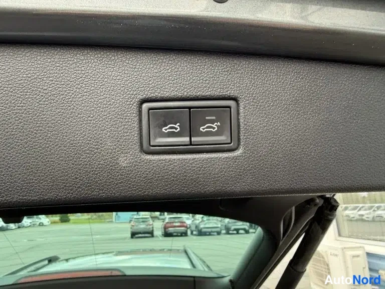 Harmaa Volkswagen Tiguan 2019, kuva 33