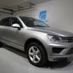 Harmaa Volkswagen Touareg 2017, etuviisto, keula vasemmalle, kuva 2