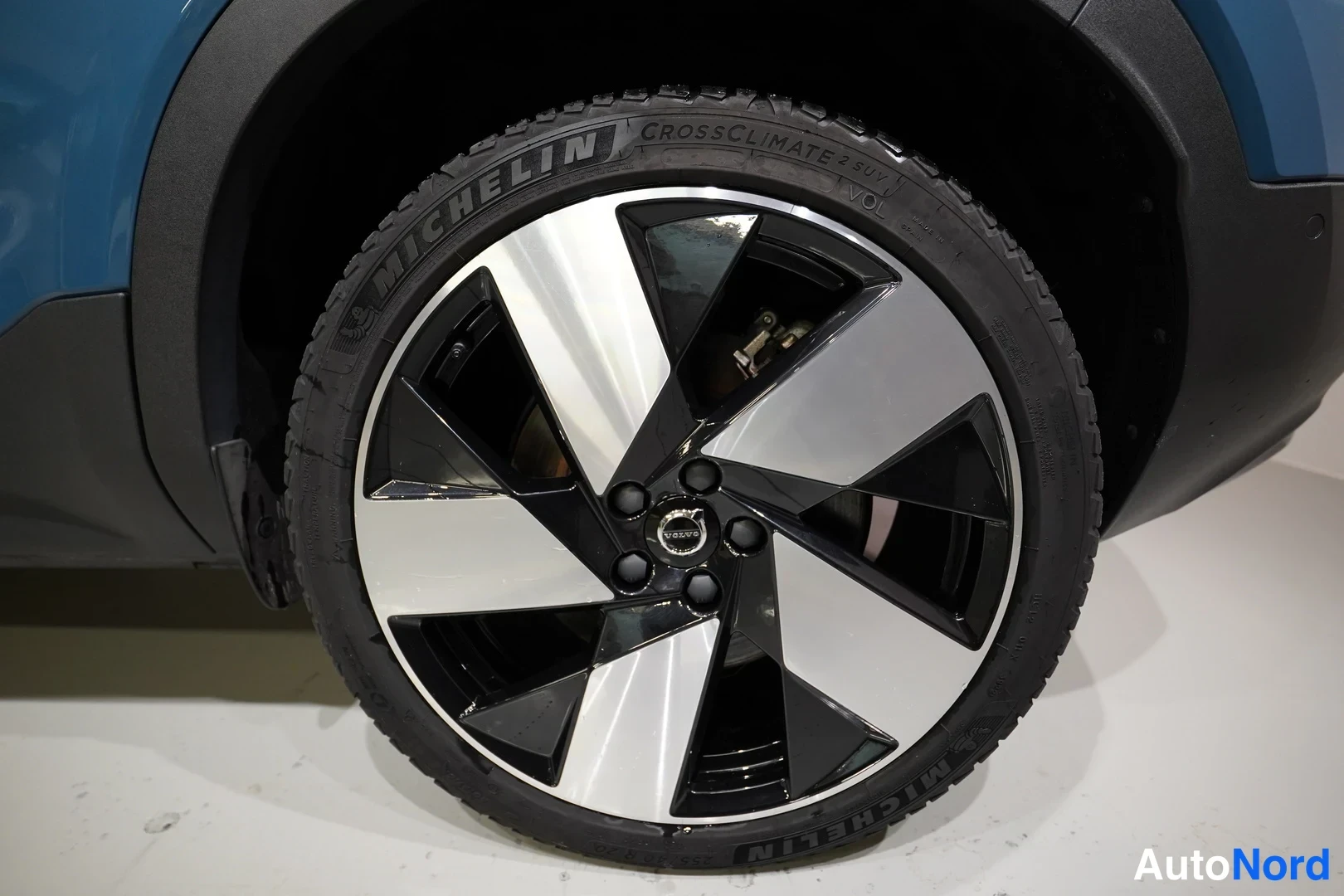 Sininen Volvo C40 2023, kuva 20