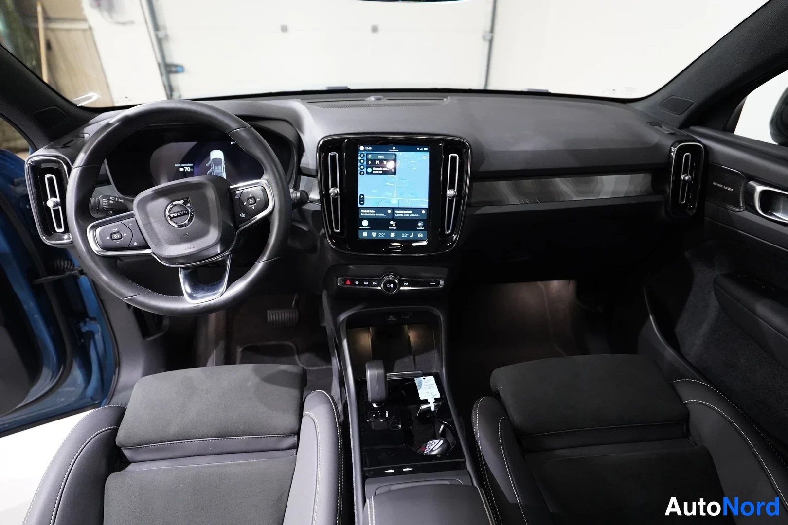 Sininen Volvo C40 2023, kuva 10