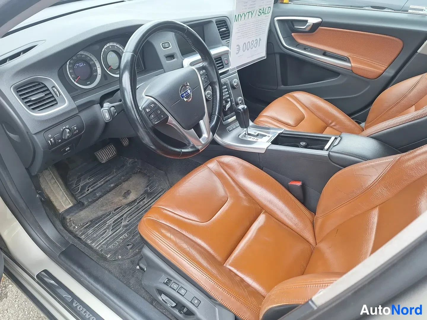 Ruskea Volvo S60 2010, kuva 31