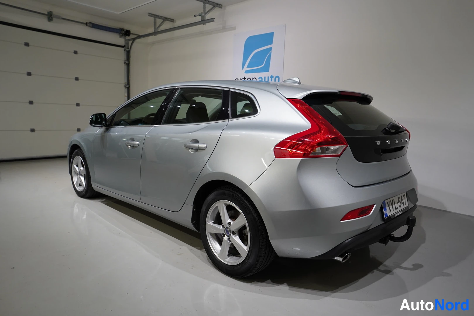 Harmaa Volvo V40 2013, takaviisto, kuva 17