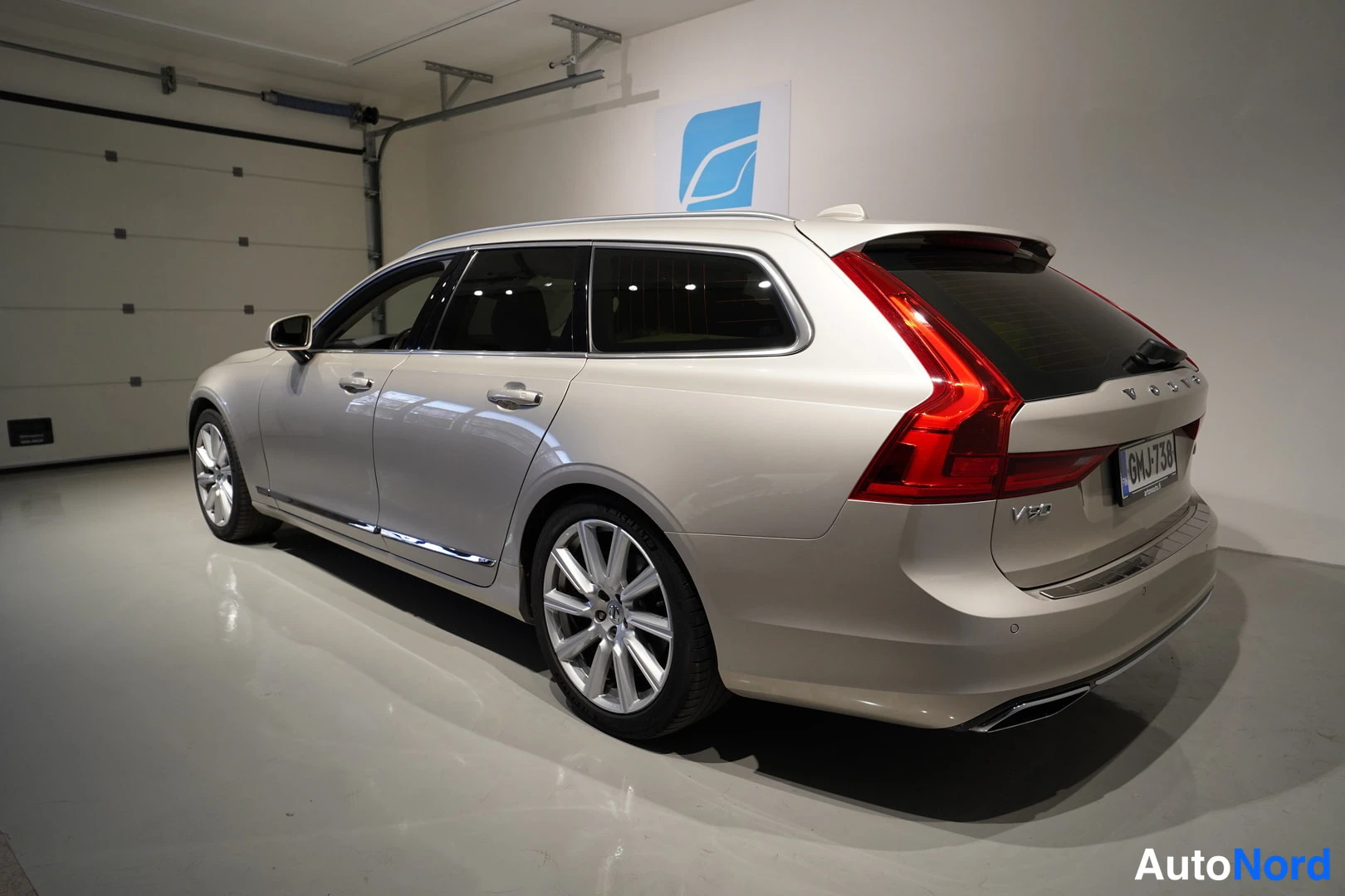Ruskea Volvo V90 2017, takaviisto, kuva 7