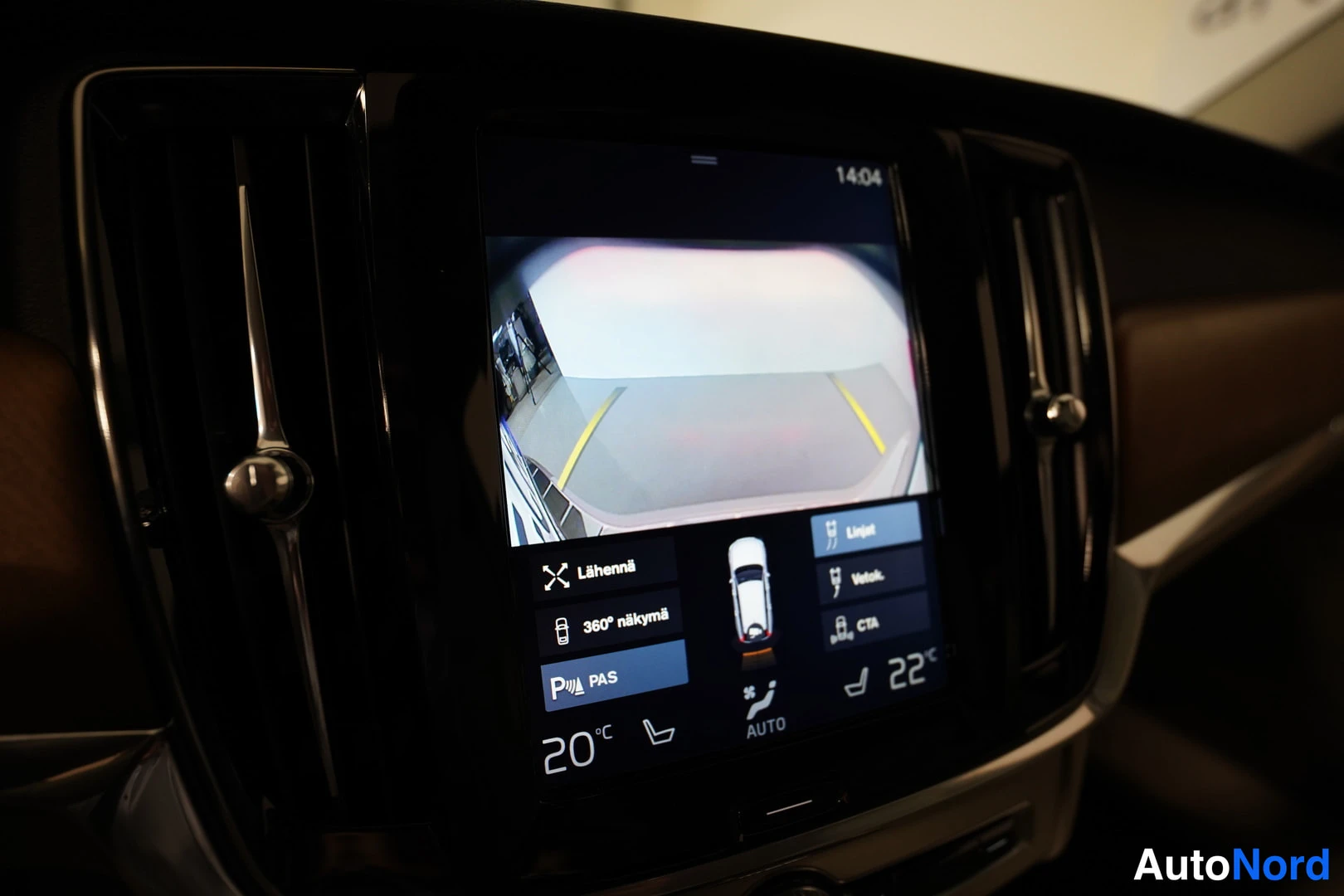 Ruskea Volvo V90 2017, kuva 20
